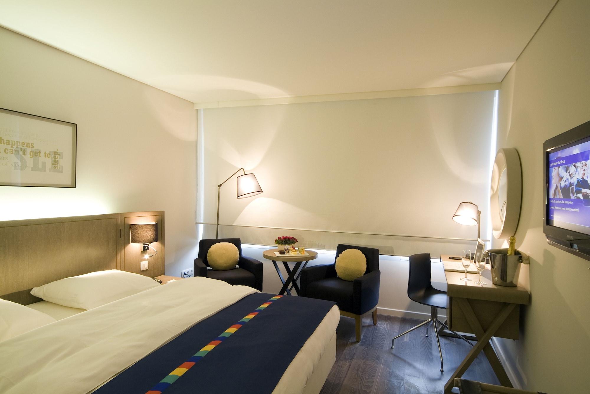 Park By Radisson Centre Hotel 3*